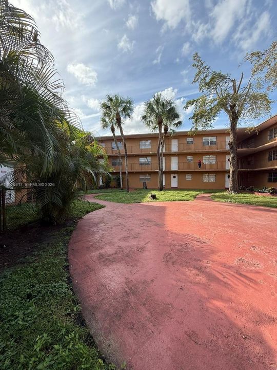 В аренду: $1,699 (1 спален, 1 ванн, 583 Квадратных фут)