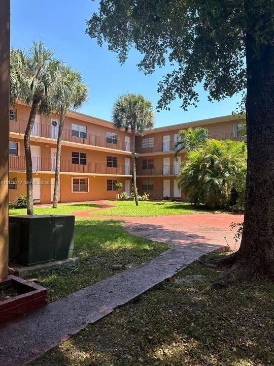 В аренду: $1,699 (1 спален, 1 ванн, 583 Квадратных фут)