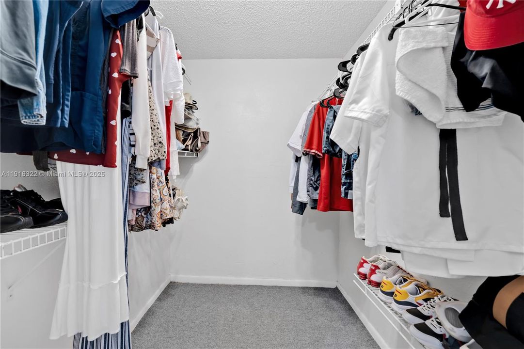 For Sale: $367,500 (3 beds, 2 baths, 1458 Square Feet)