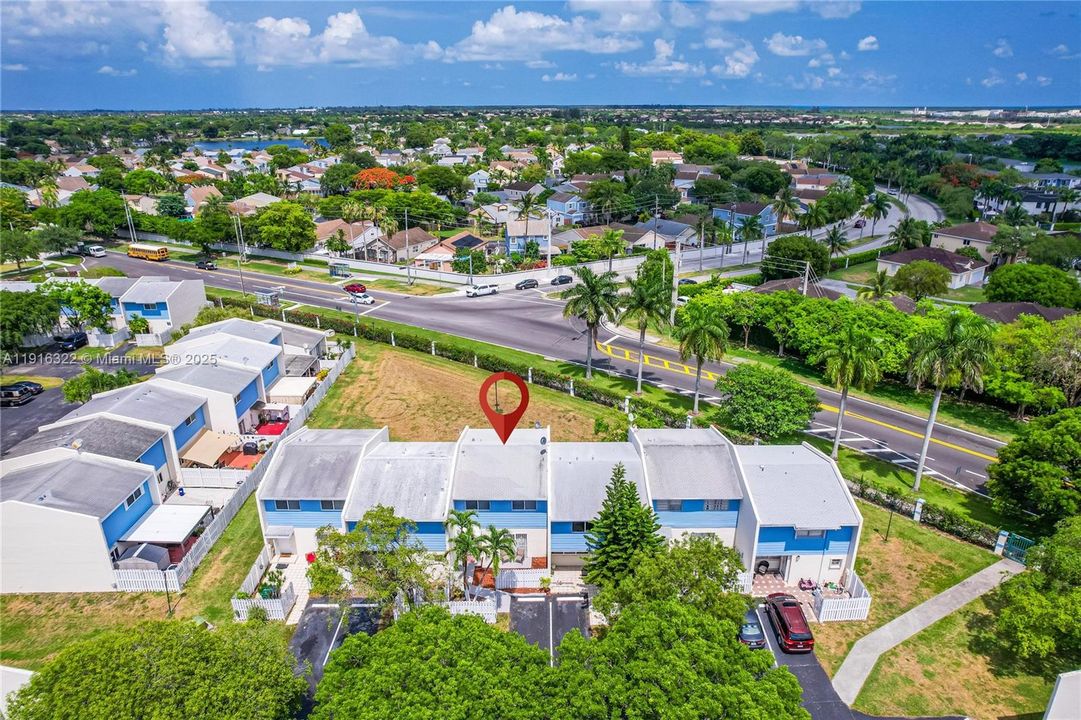 For Sale: $367,500 (3 beds, 2 baths, 1458 Square Feet)