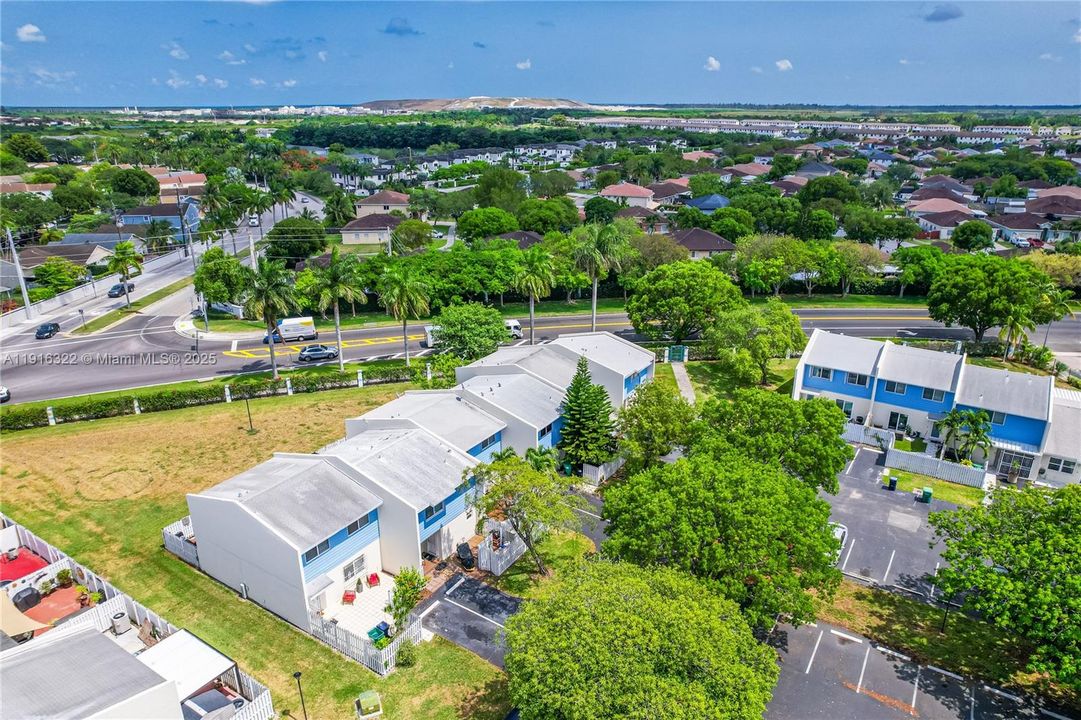 For Sale: $367,500 (3 beds, 2 baths, 1458 Square Feet)