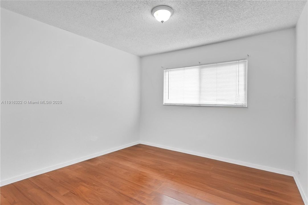 For Sale: $367,500 (3 beds, 2 baths, 1458 Square Feet)