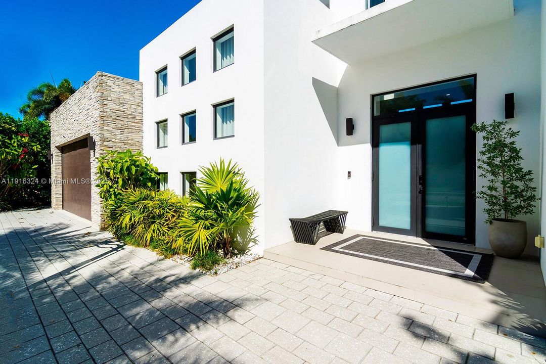 En Venta: $4,500,000 (5 camas, 4 baños, 4142 Pies cuadrados)