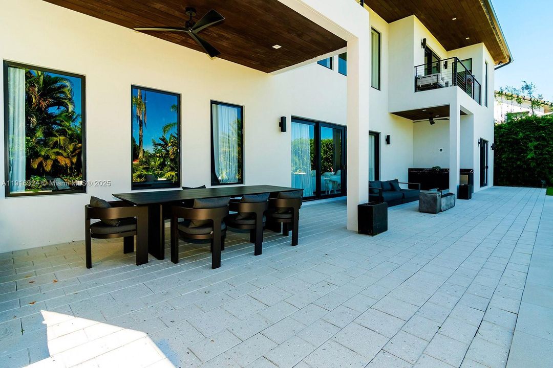 En Venta: $4,500,000 (5 camas, 4 baños, 4142 Pies cuadrados)