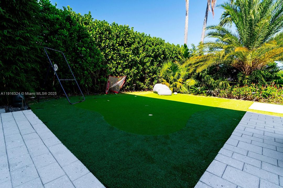 En Venta: $4,500,000 (5 camas, 4 baños, 4142 Pies cuadrados)