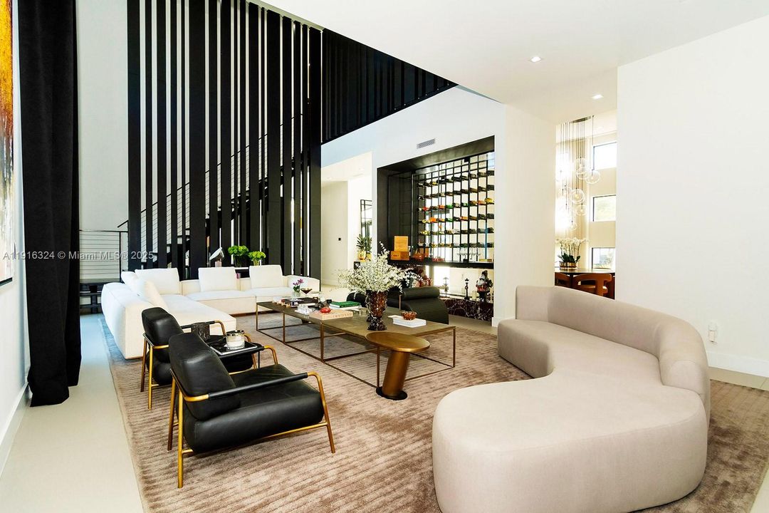 En Venta: $4,500,000 (5 camas, 4 baños, 4142 Pies cuadrados)