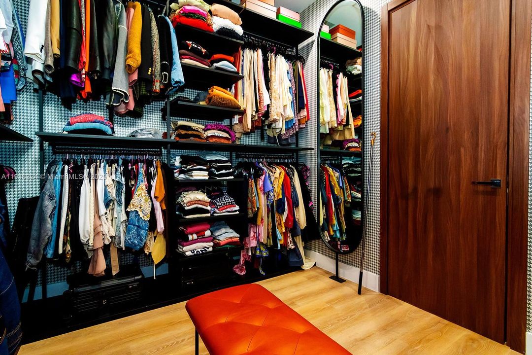 En Venta: $4,500,000 (5 camas, 4 baños, 4142 Pies cuadrados)