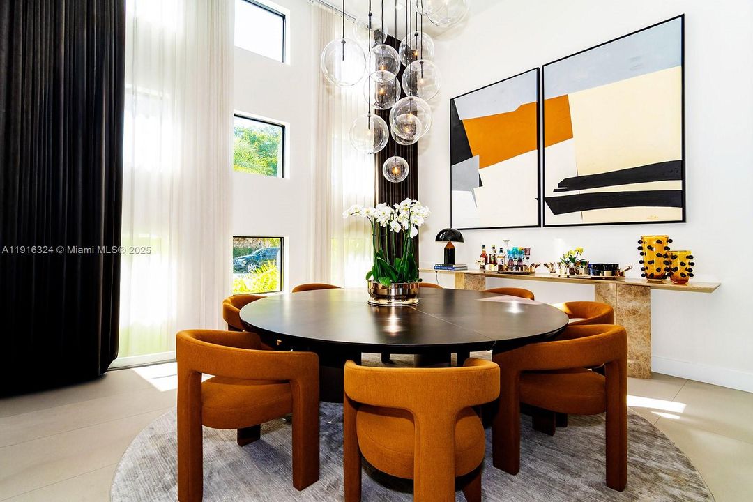 En Venta: $4,500,000 (5 camas, 4 baños, 4142 Pies cuadrados)