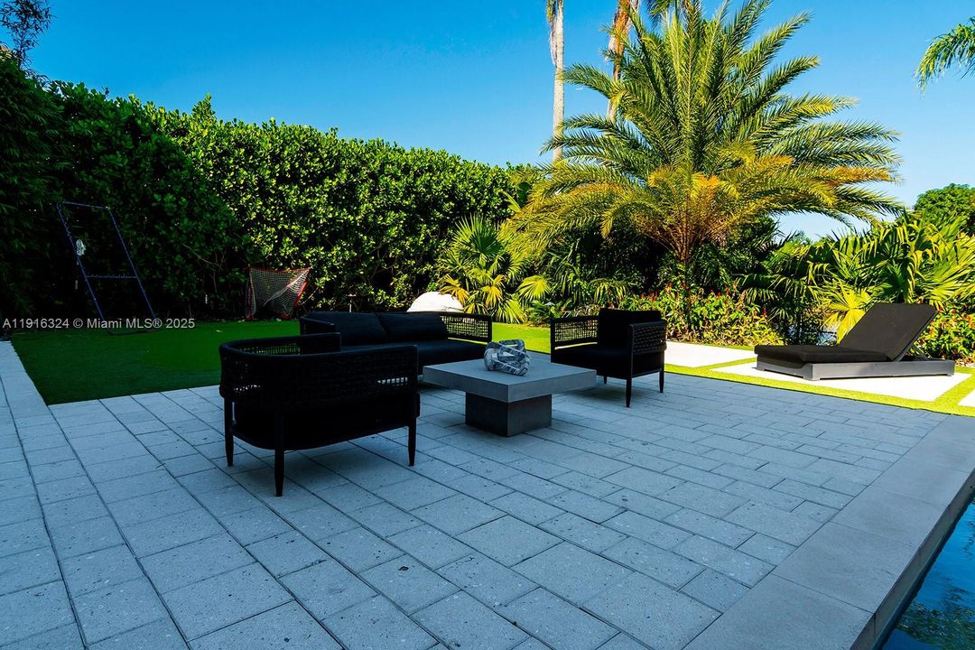 En Venta: $4,500,000 (5 camas, 4 baños, 4142 Pies cuadrados)