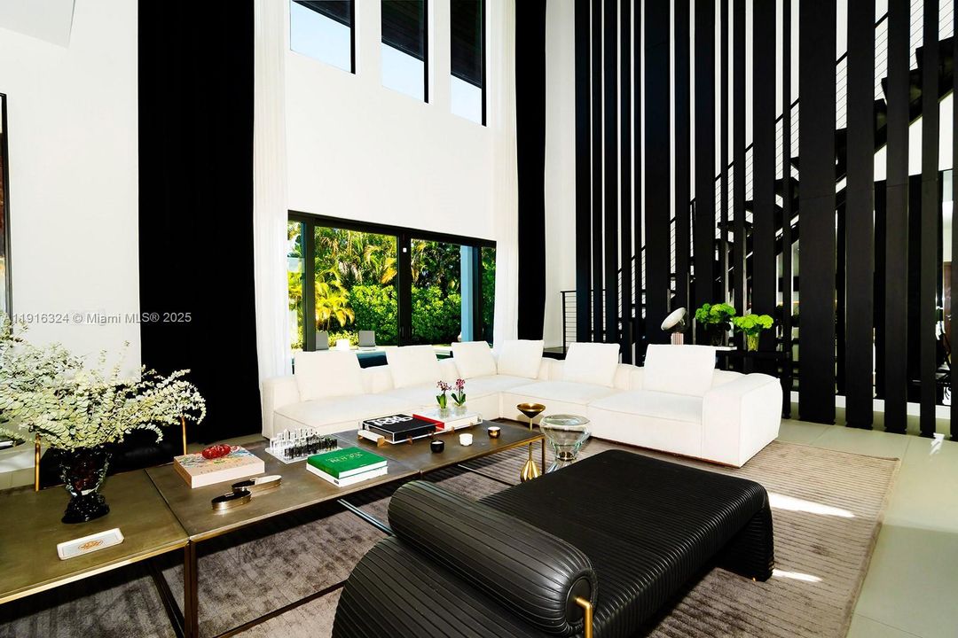 En Venta: $4,500,000 (5 camas, 4 baños, 4142 Pies cuadrados)