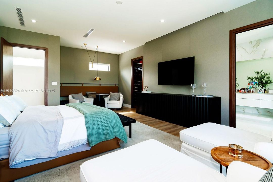 En Venta: $4,500,000 (5 camas, 4 baños, 4142 Pies cuadrados)