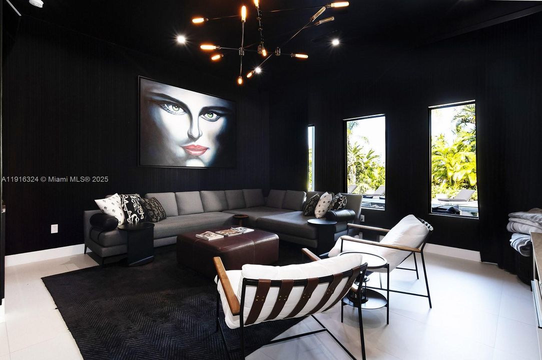 En Venta: $4,500,000 (5 camas, 4 baños, 4142 Pies cuadrados)