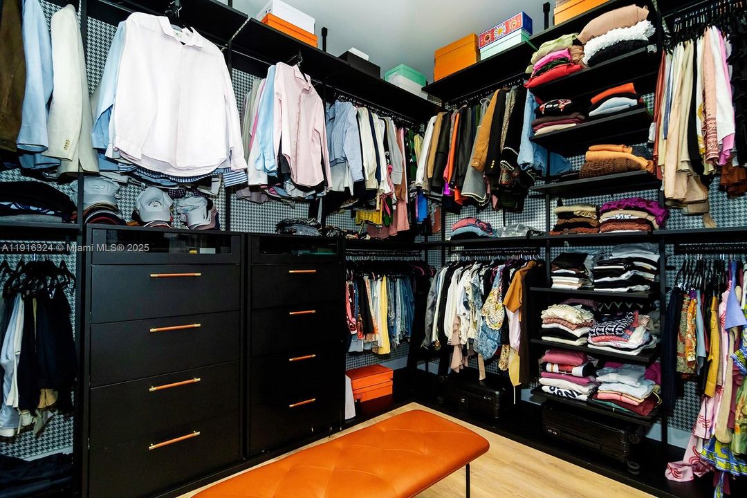 En Venta: $4,500,000 (5 camas, 4 baños, 4142 Pies cuadrados)