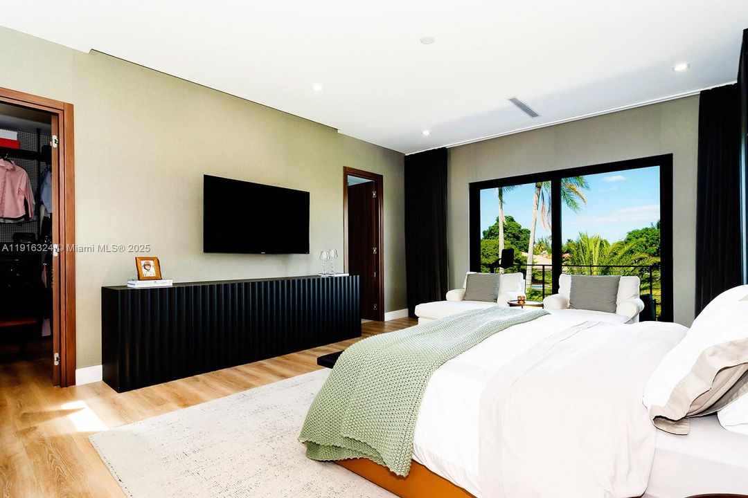 En Venta: $4,500,000 (5 camas, 4 baños, 4142 Pies cuadrados)