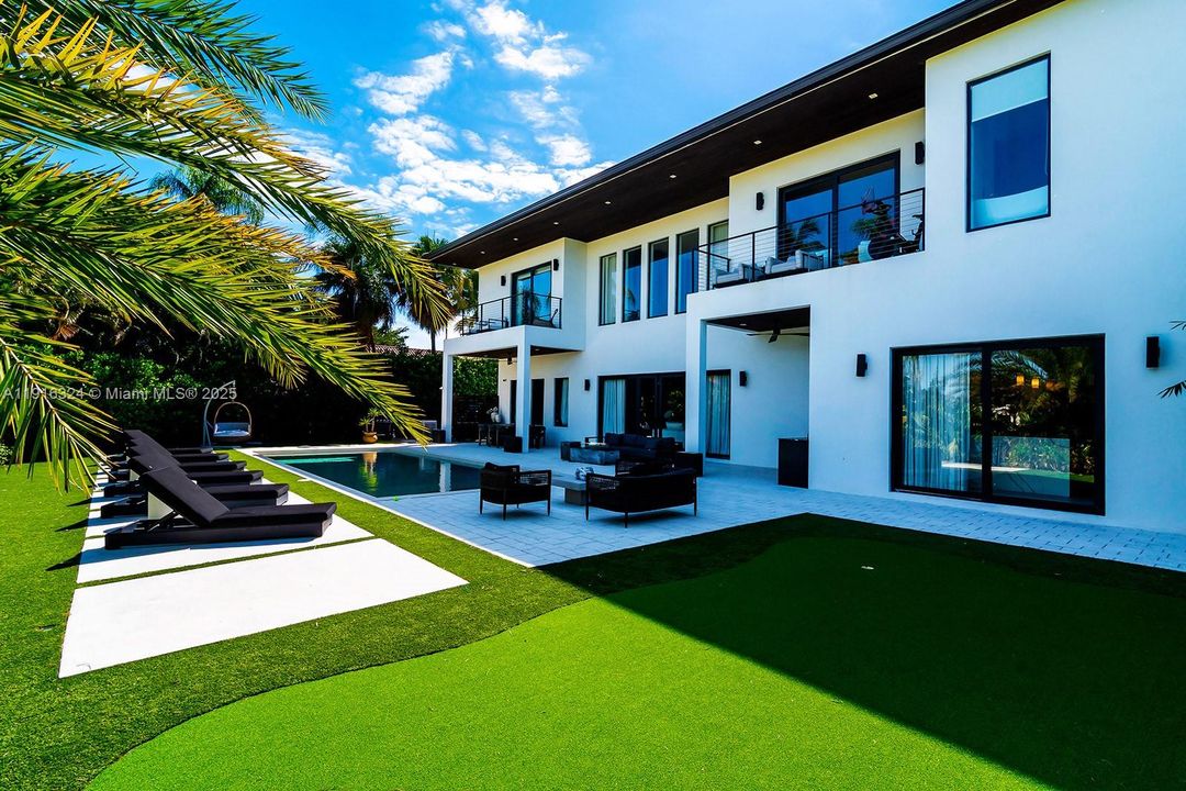 En Venta: $4,500,000 (5 camas, 4 baños, 4142 Pies cuadrados)