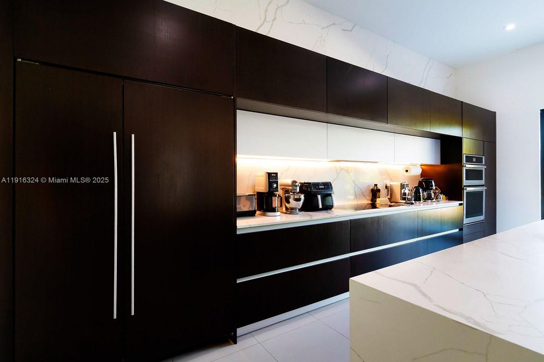 En Venta: $4,500,000 (5 camas, 4 baños, 4142 Pies cuadrados)