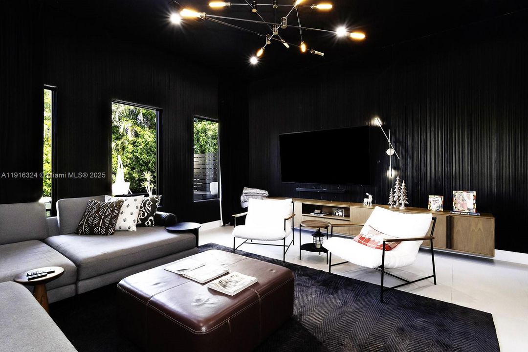 En Venta: $4,500,000 (5 camas, 4 baños, 4142 Pies cuadrados)