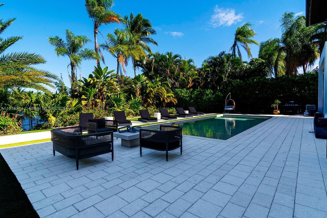 En Venta: $4,500,000 (5 camas, 4 baños, 4142 Pies cuadrados)