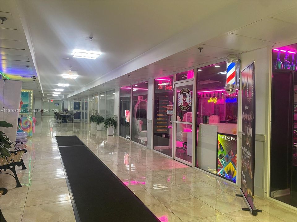 For Rent: $1,800 (0 beds, 1 baths, 360 Square Feet)