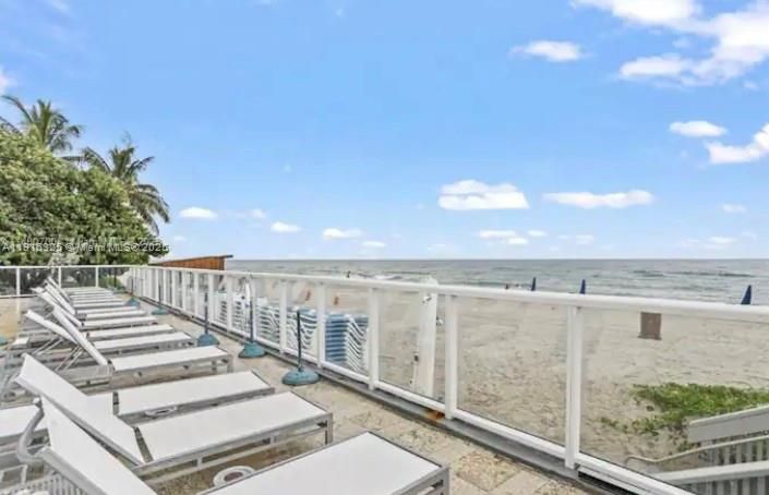 For Rent: $1,800 (0 beds, 1 baths, 360 Square Feet)