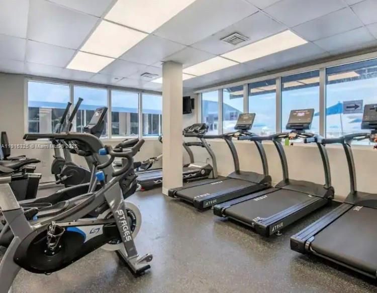 For Rent: $1,800 (0 beds, 1 baths, 360 Square Feet)