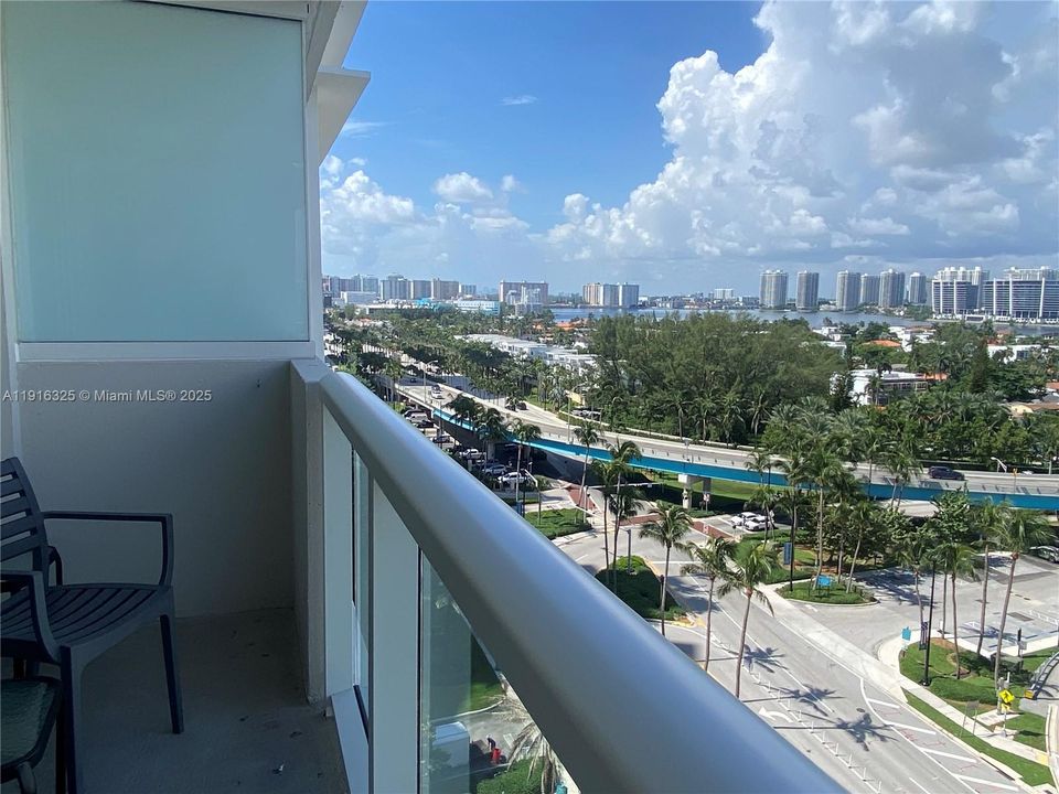 For Rent: $1,800 (0 beds, 1 baths, 360 Square Feet)