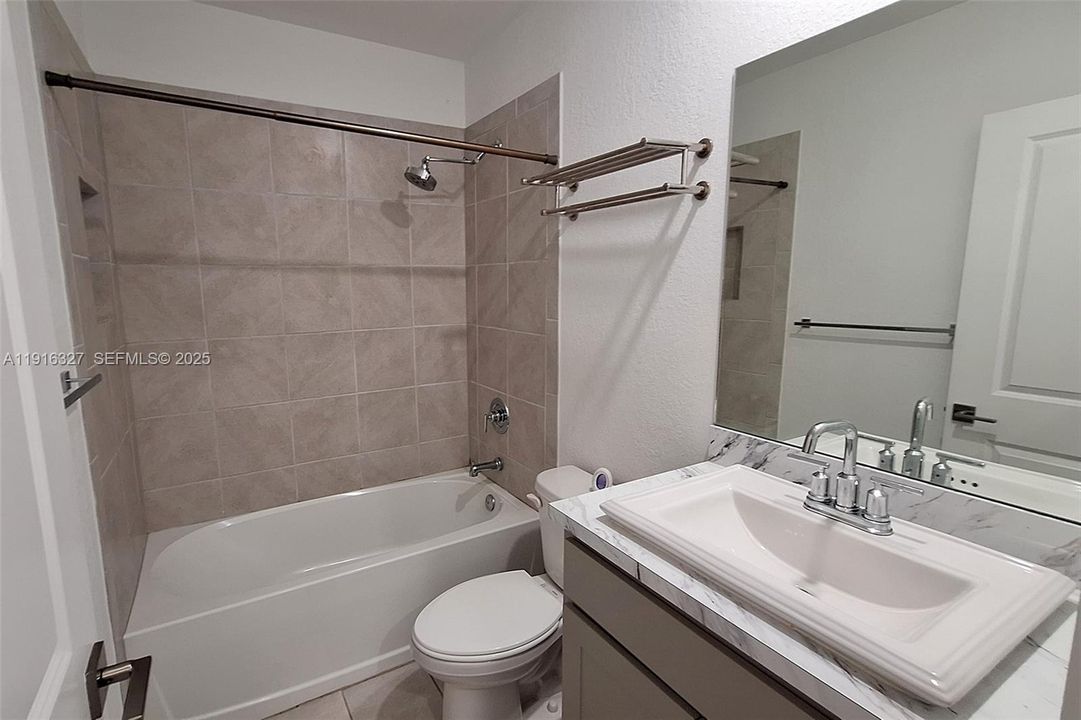 For Rent: $3,500 (4 beds, 3 baths, 1602 Square Feet)