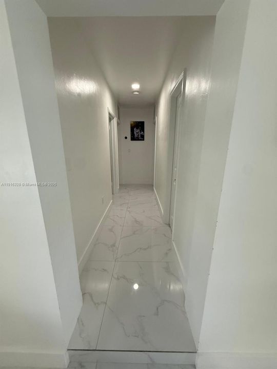 For Sale: $1,150,000 (6 beds, 4 baths, 2748 Square Feet)