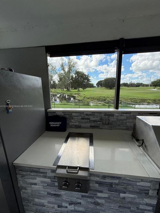 For Sale: $1,150,000 (6 beds, 4 baths, 2748 Square Feet)