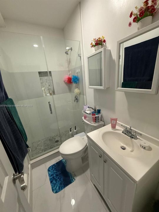 For Sale: $1,150,000 (6 beds, 4 baths, 2748 Square Feet)