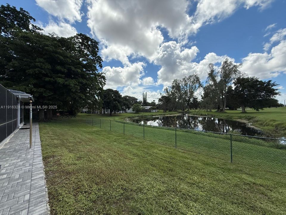 For Sale: $1,150,000 (6 beds, 4 baths, 2748 Square Feet)