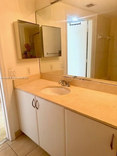 For Sale: $248,500 (0 beds, 1 baths, 503 Square Feet)