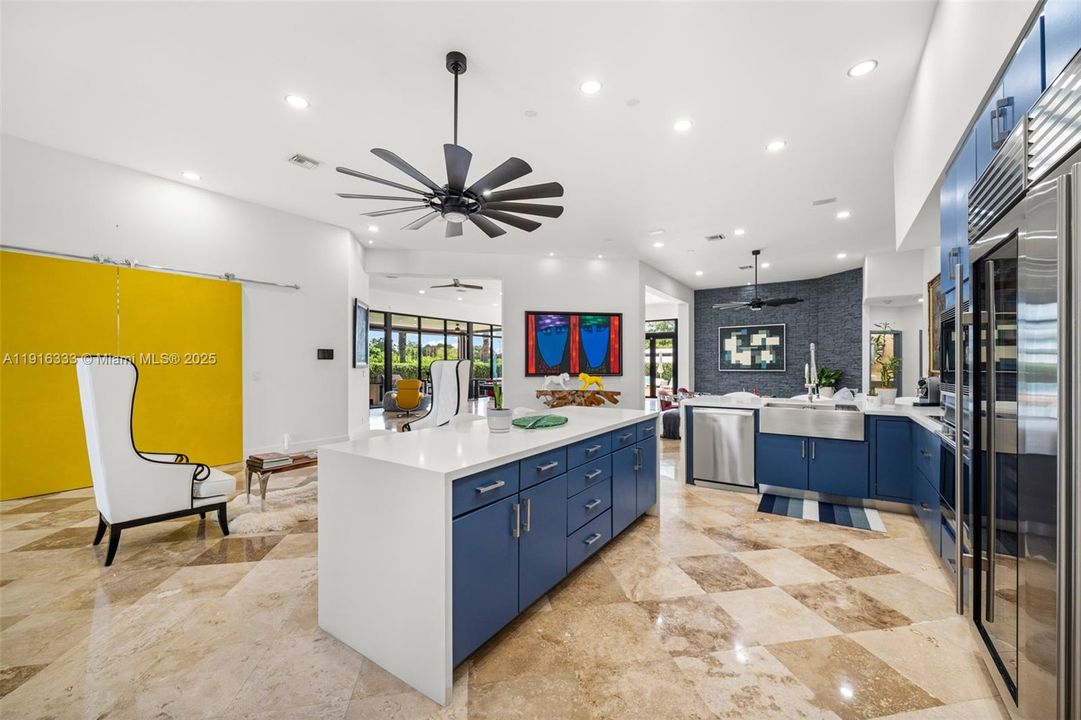 For Sale: $3,495,000 (5 beds, 4 baths, 4663 Square Feet)