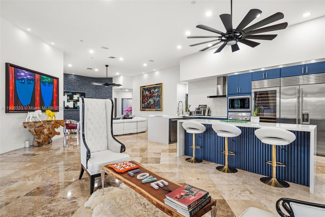 For Sale: $3,495,000 (5 beds, 4 baths, 4663 Square Feet)