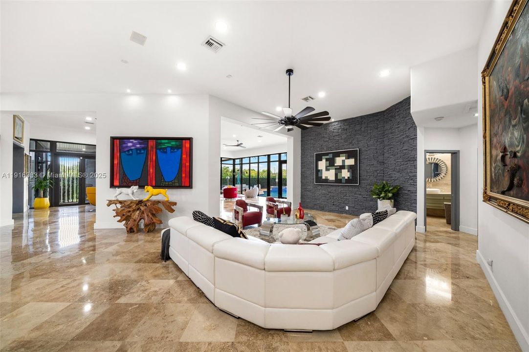 For Sale: $3,495,000 (5 beds, 4 baths, 4663 Square Feet)