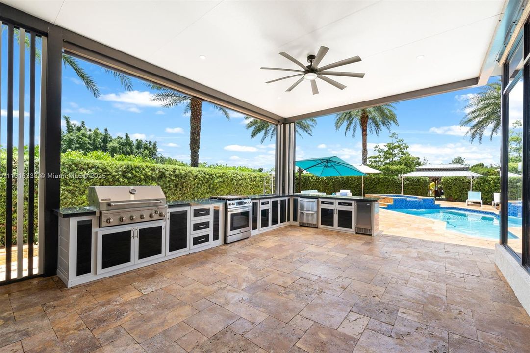 For Sale: $3,495,000 (5 beds, 4 baths, 4663 Square Feet)