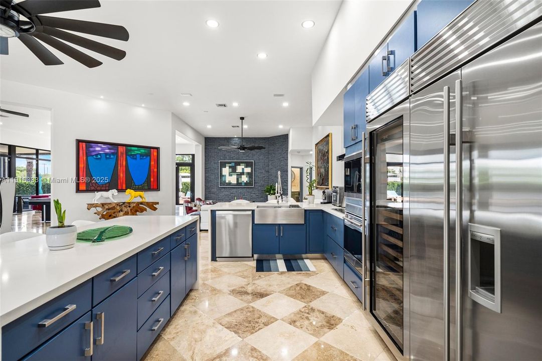 For Sale: $3,495,000 (5 beds, 4 baths, 4663 Square Feet)