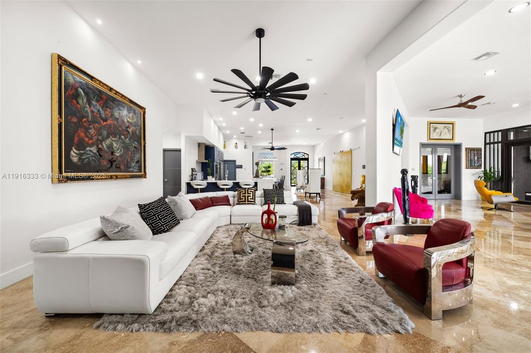 For Sale: $3,495,000 (5 beds, 4 baths, 4663 Square Feet)