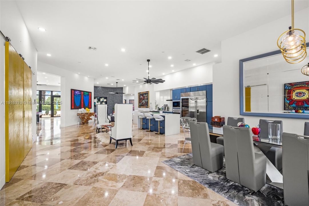 For Sale: $3,495,000 (5 beds, 4 baths, 4663 Square Feet)