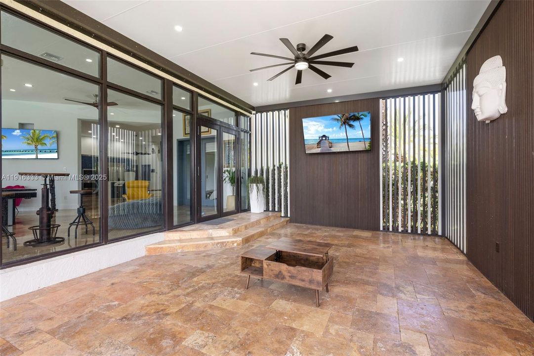 For Sale: $3,495,000 (5 beds, 4 baths, 4663 Square Feet)