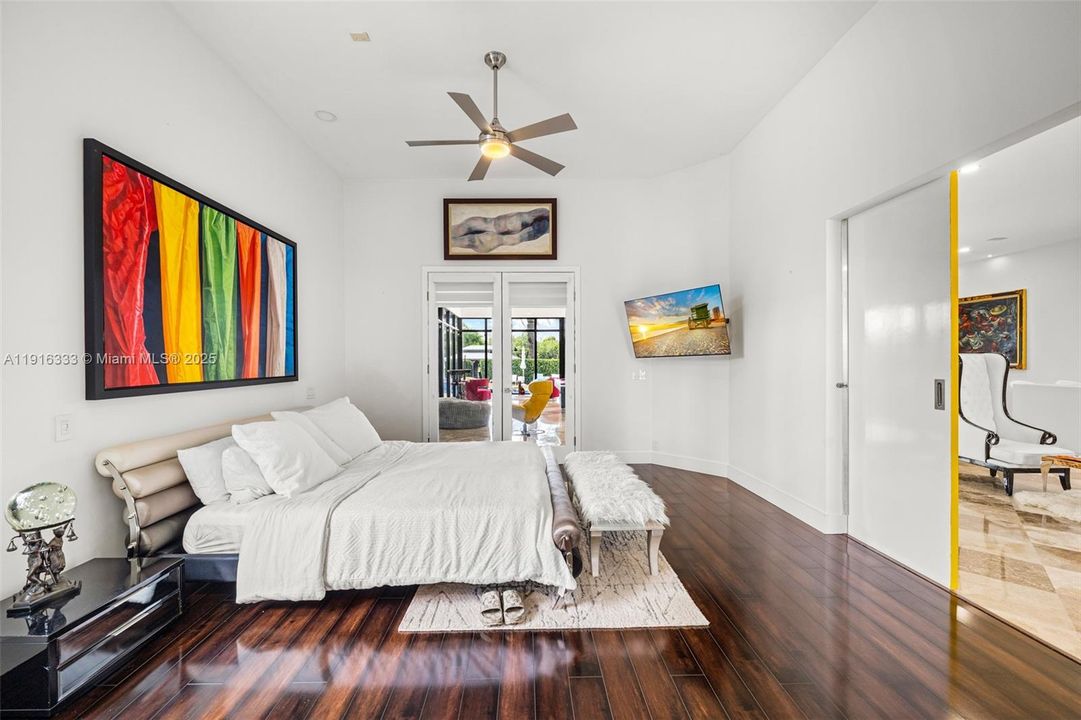 For Sale: $3,495,000 (5 beds, 4 baths, 4663 Square Feet)