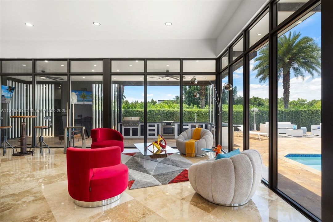 For Sale: $3,495,000 (5 beds, 4 baths, 4663 Square Feet)