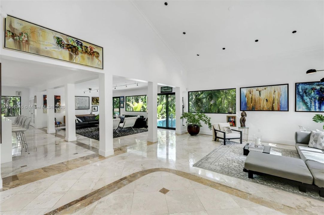 待售: $4,275,000 (7 贝兹, 5 浴室, 5646 平方英尺)