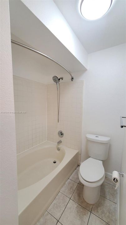 En Venta: $319,900 (2 camas, 2 baños, 1053 Pies cuadrados)