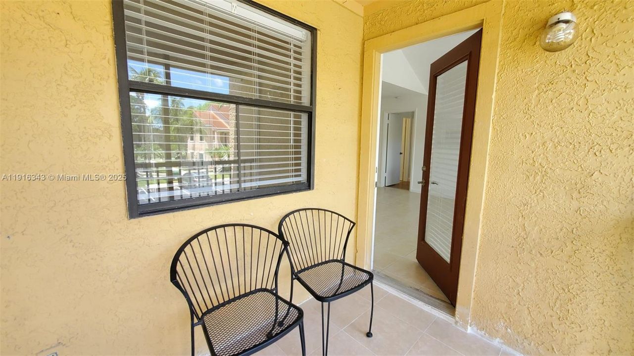 En Venta: $319,900 (2 camas, 2 baños, 1053 Pies cuadrados)