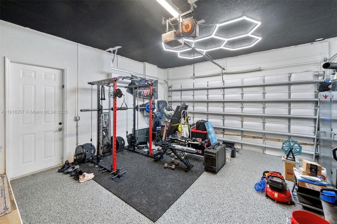 En Venta: $699,000 (3 camas, 2 baños, 1816 Pies cuadrados)