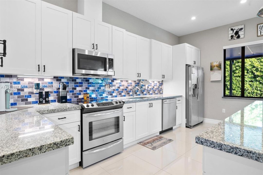 En Venta: $699,000 (3 camas, 2 baños, 1816 Pies cuadrados)