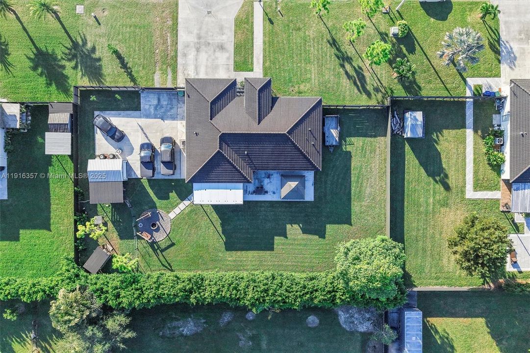 En Venta: $699,000 (3 camas, 2 baños, 1816 Pies cuadrados)