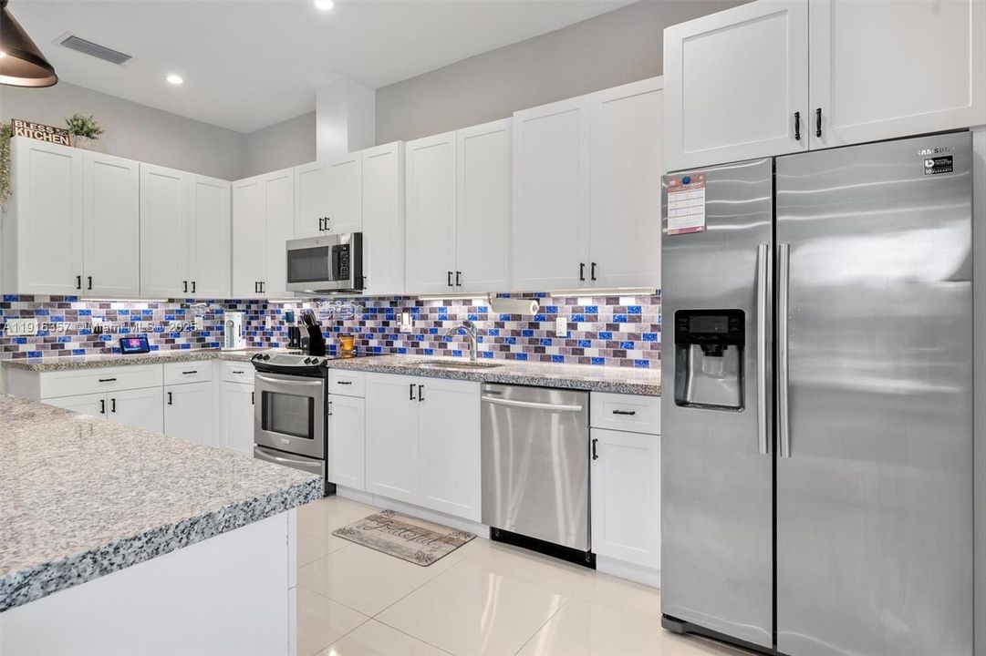 En Venta: $699,000 (3 camas, 2 baños, 1816 Pies cuadrados)