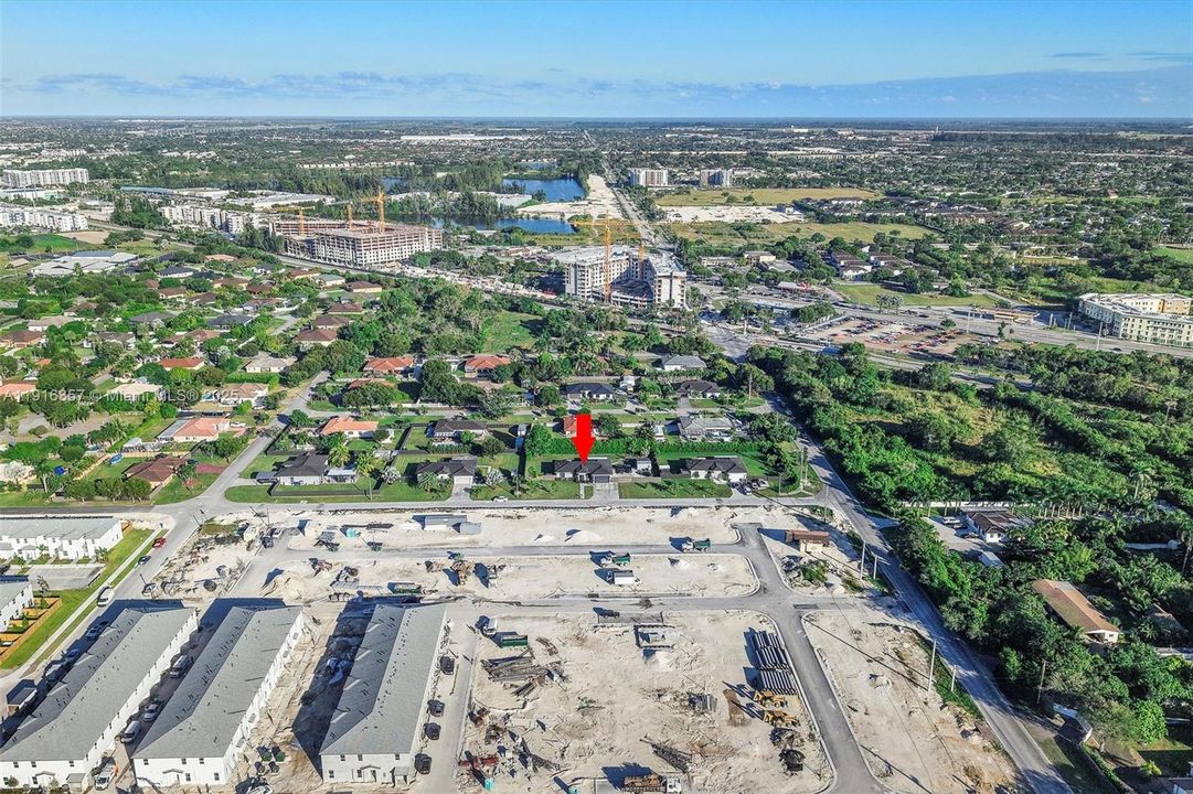 En Venta: $699,000 (3 camas, 2 baños, 1816 Pies cuadrados)